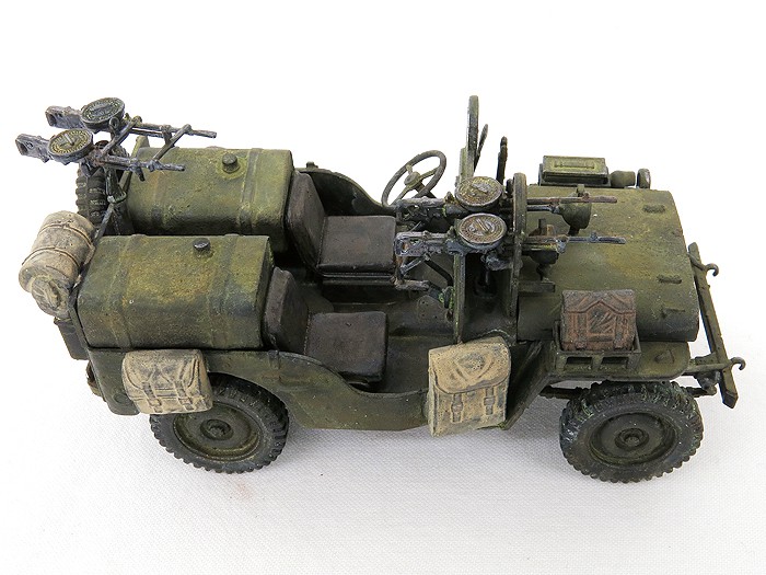 CommandoCarPntTopSide01SS